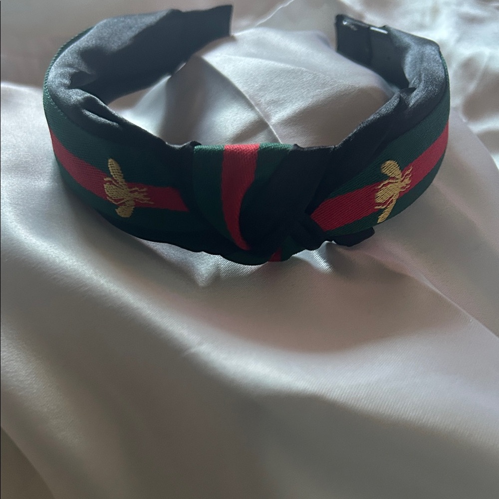 Elegant Black and Green Headband with Bee Embroidery
